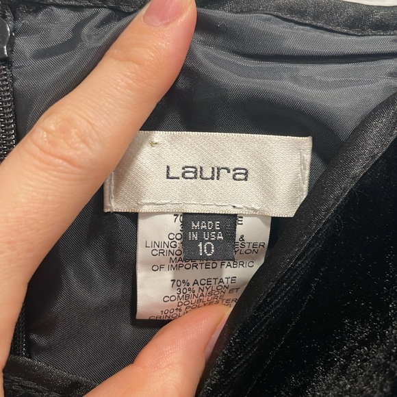 Velvet Party Dress - Picture 4 of 4